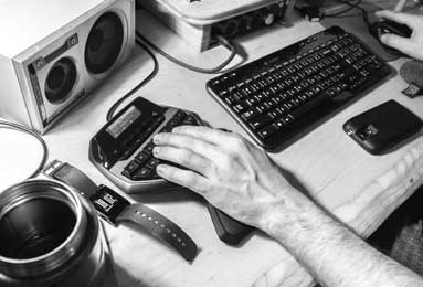 NBA焦点对决：火箭掘金燃情对决，球星闪耀，青春活力共绘篮球画卷